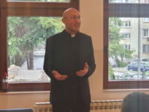 IMG-726f044eb18d446465ce1632a92bade5-V