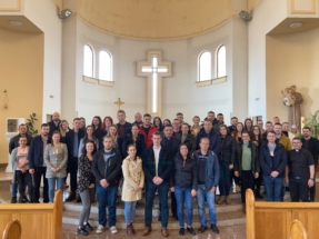 B4AA81D6-9EF7-4B30-B2DA-70713DAC5D7D