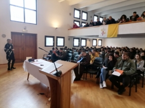 51342605-FAFA-4FFD-B5CC-F6D277254210