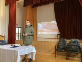 CC708734-3123-4F62-9723-413033CACB5B