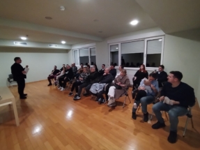 fb0a7d78-eee3-4270-894c-58a078af7e1f