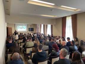 24b53326-e48b-49ea-bdeb-924298d3f078